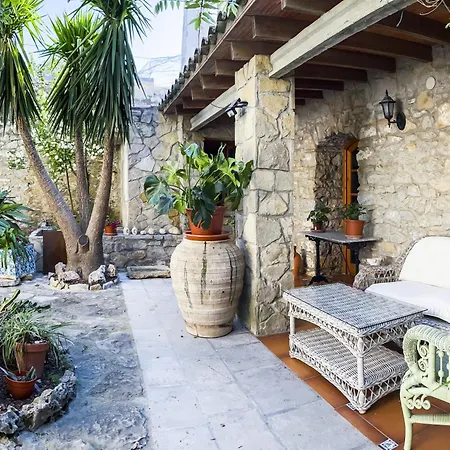 Casa Capitan Indalecio. Holiday home Salsadella